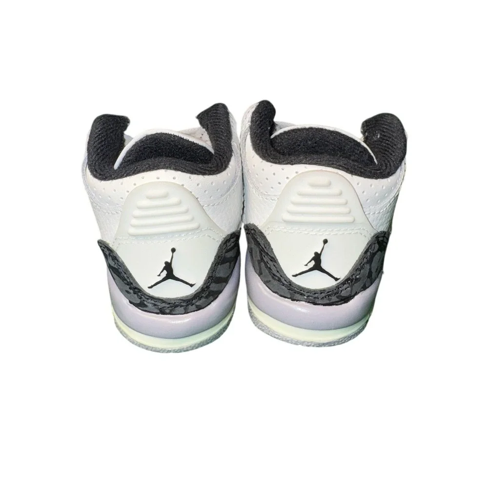 Air Jordan 3 Retro Summit White Fire Red Grey DM0968-106 Toddler Baby Size 2C